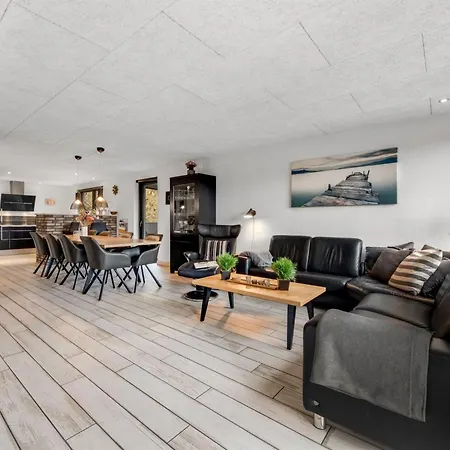 Nona - 1-1km From The Sea By Interhome *